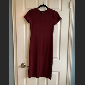 Forever 21 - SMALL - Midi - Wine/red bodycon dress with mini t-shirt sleeves